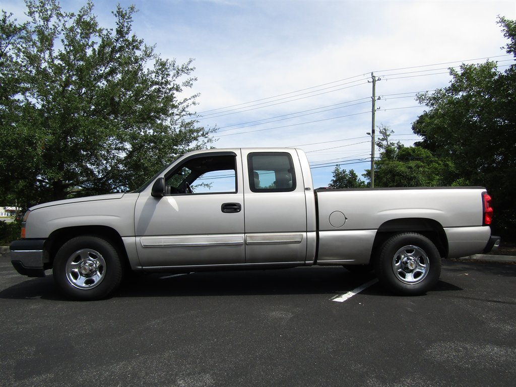 2004 Chevrolet Silverado 1500's photo