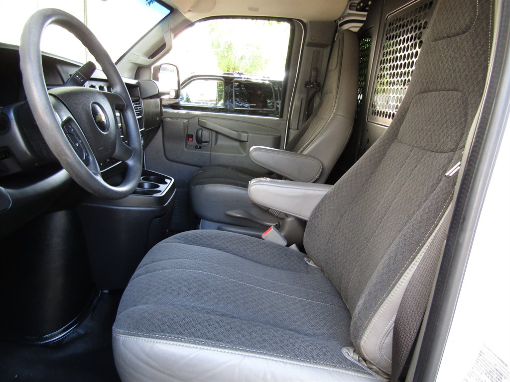 2019 Chevrolet Express Cargo Work Van - Photo 9