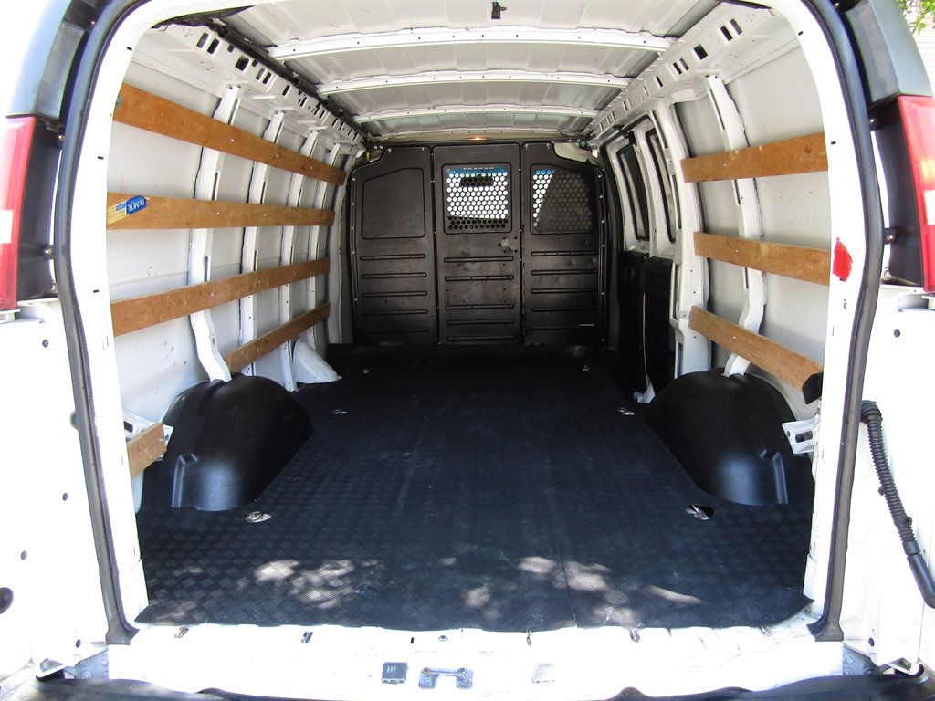 2019 Chevrolet Express Cargo Work Van - Photo 10