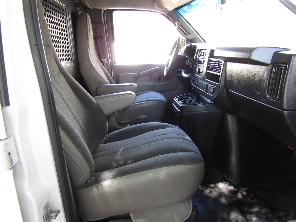 2019 Chevrolet Express Cargo Work Van - Photo 12