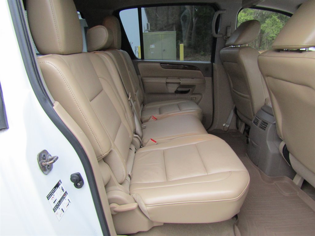 2013 Nissan Armada SL photo 13