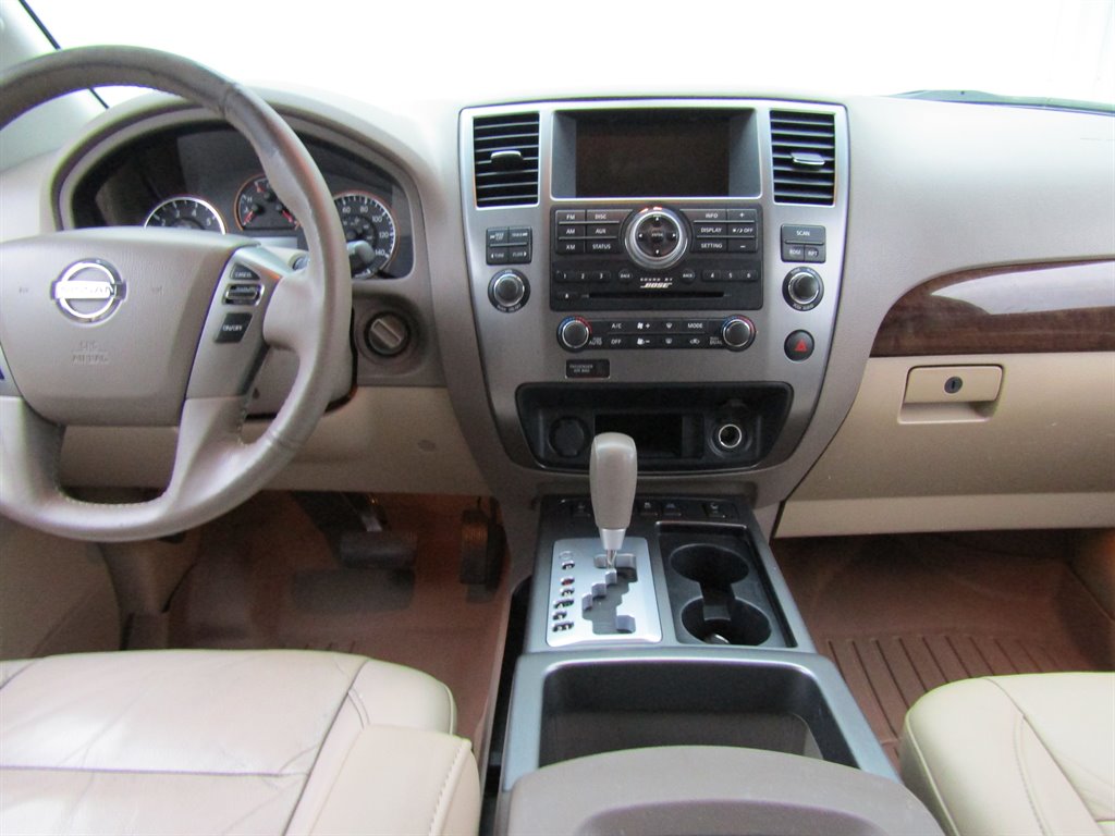 2013 Nissan Armada SL photo 15