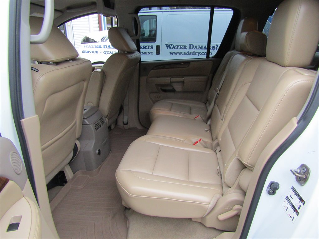 2013 Nissan Armada SL photo 10