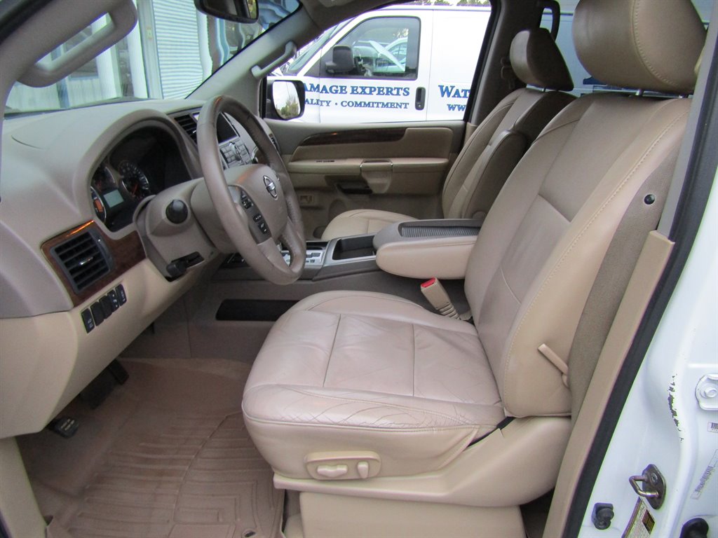 2013 Nissan Armada SL photo 9