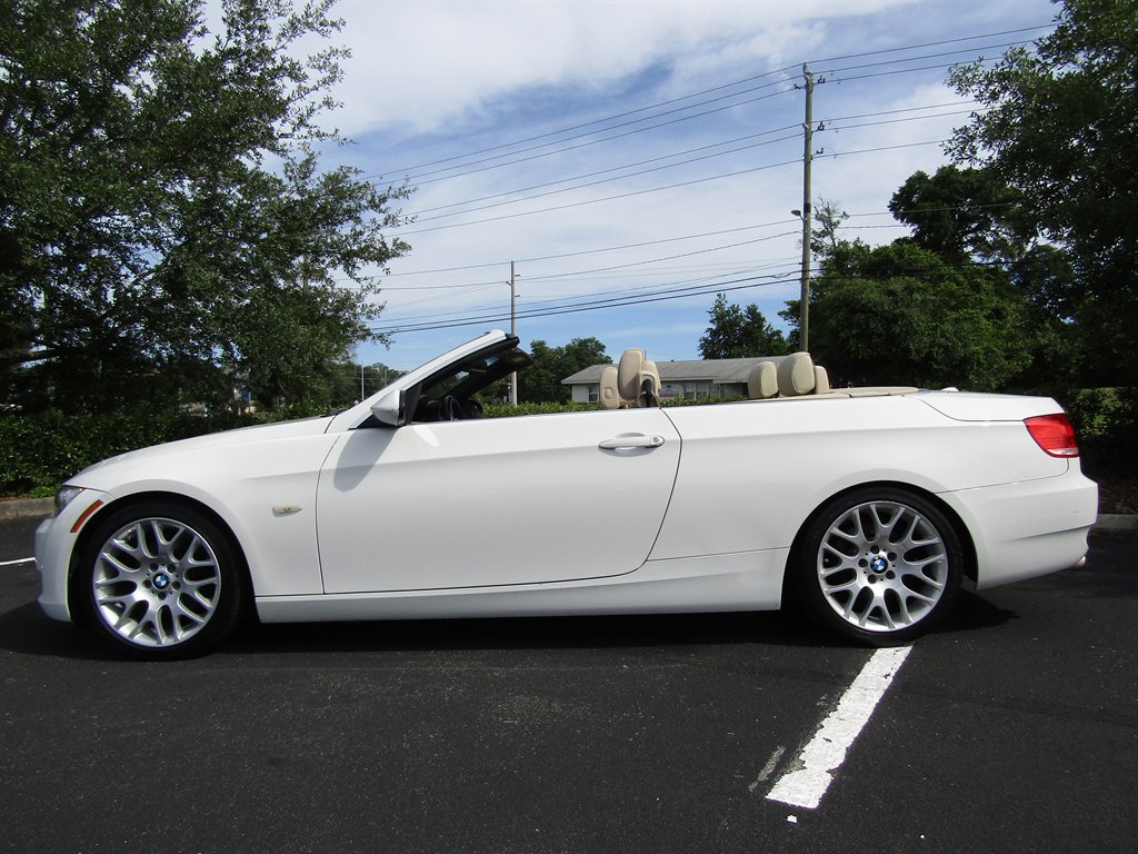 2009 BMW 3 Series 328i Convertible's photo